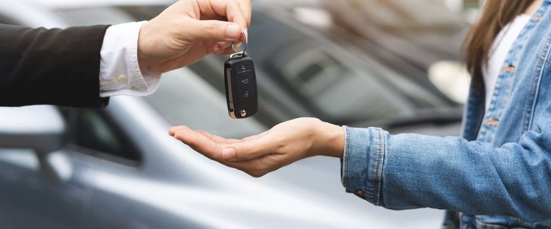 Key Factors to Consider When Buying Cars Online
